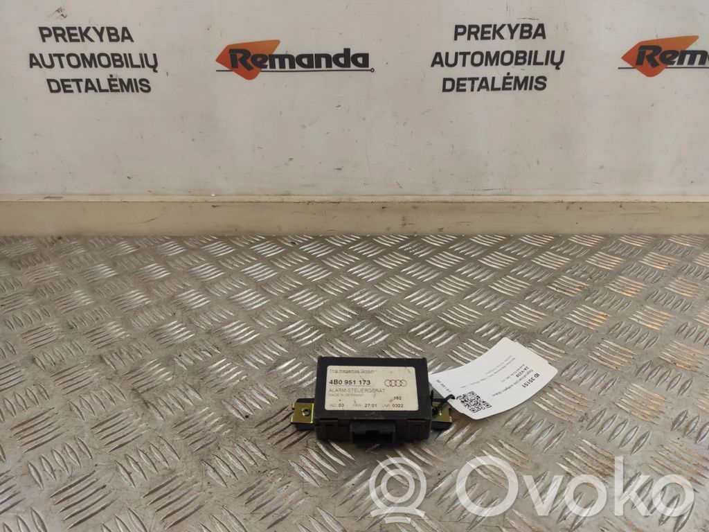 Audi A3 S3 8L Alarm control unit/module 
