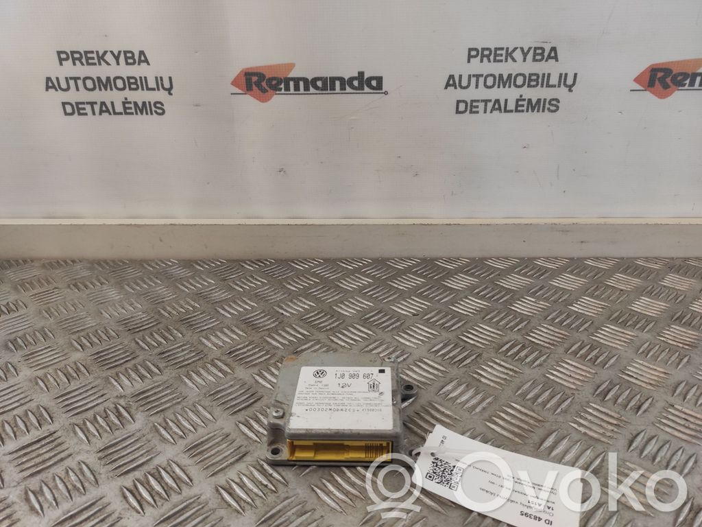 Volkswagen PASSAT B5 Airbag control unit/module 