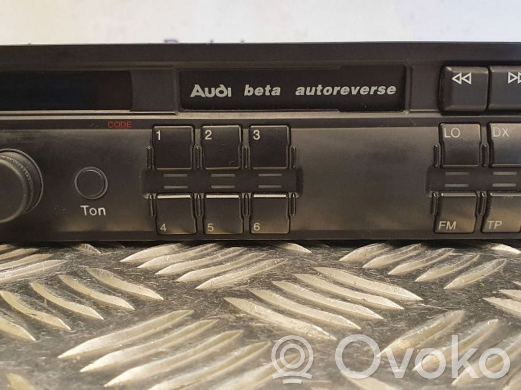 Panel / Radioodtwarzacz CD/DVD/GPS   7644845380,4D0035152,AUZ1Z2S3860232