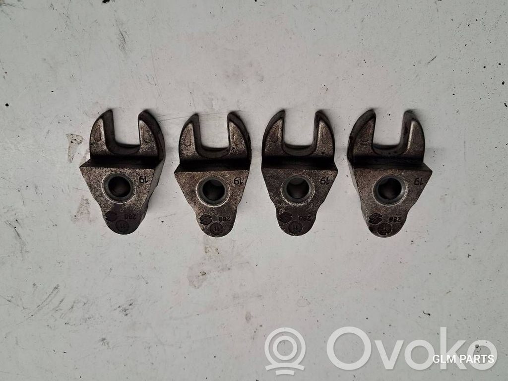 Citroen C4 II Picasso Support de pince d'injecteur de carburant 