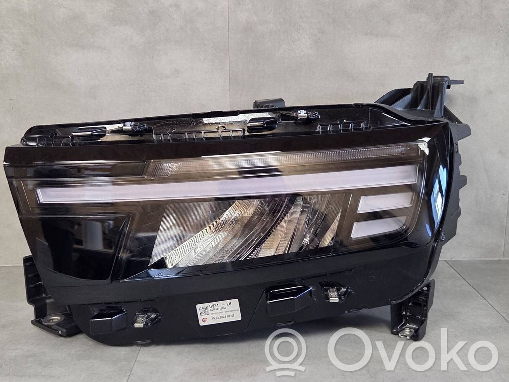 Opel Frontera Lampa przednia 