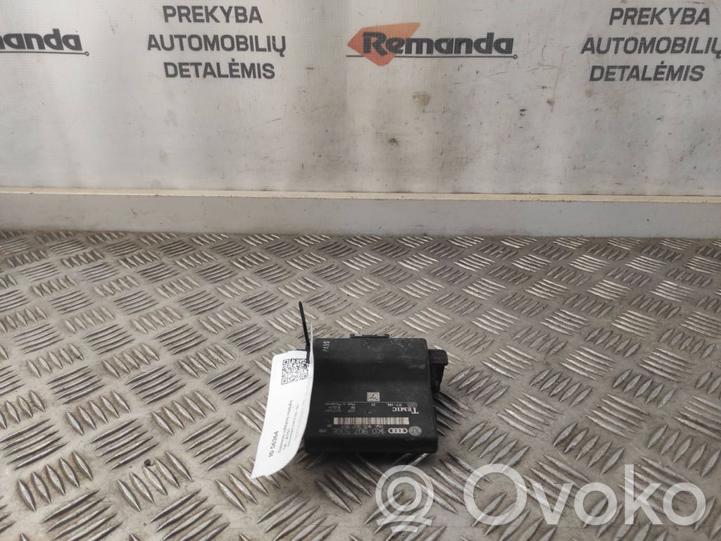 Volkswagen Golf V Gateway control module 