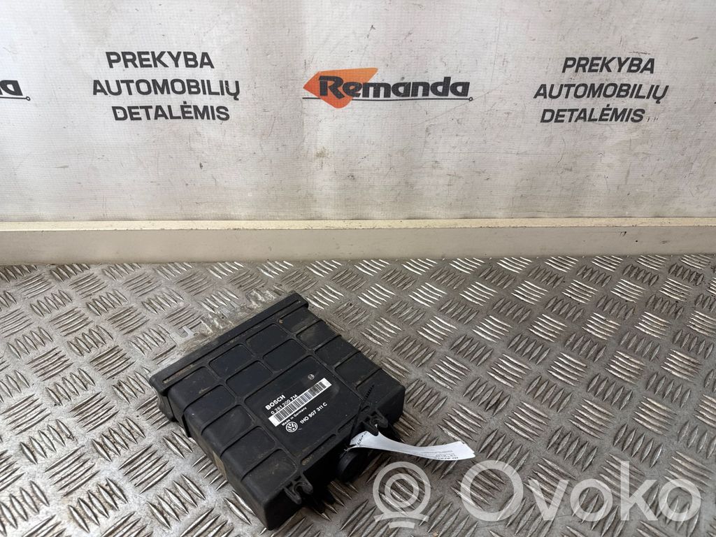 Volkswagen Golf III Engine control unit/module 