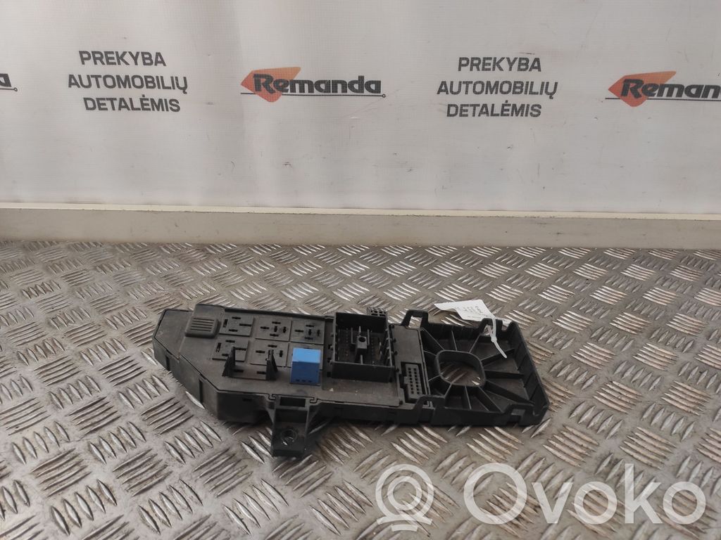 Opel Vectra C Fuse module 