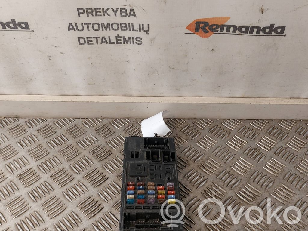 Iveco Daily 35 - 40.10 Sulakemoduuli 