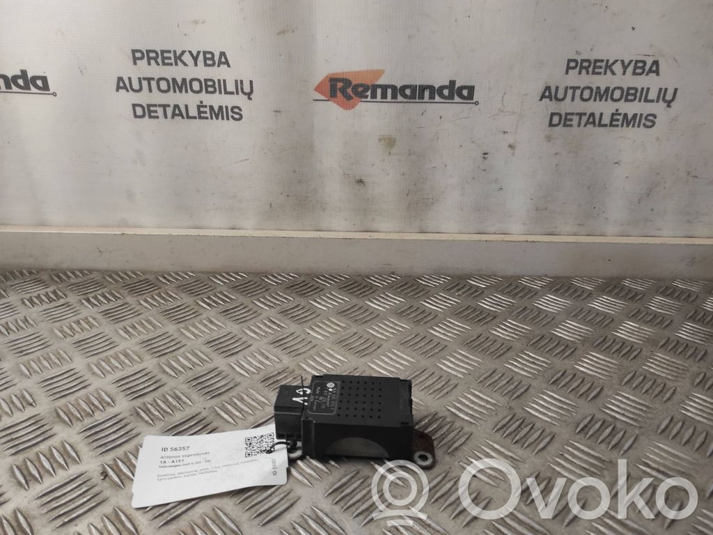 Volkswagen Golf V Aerial antenna amplifier 