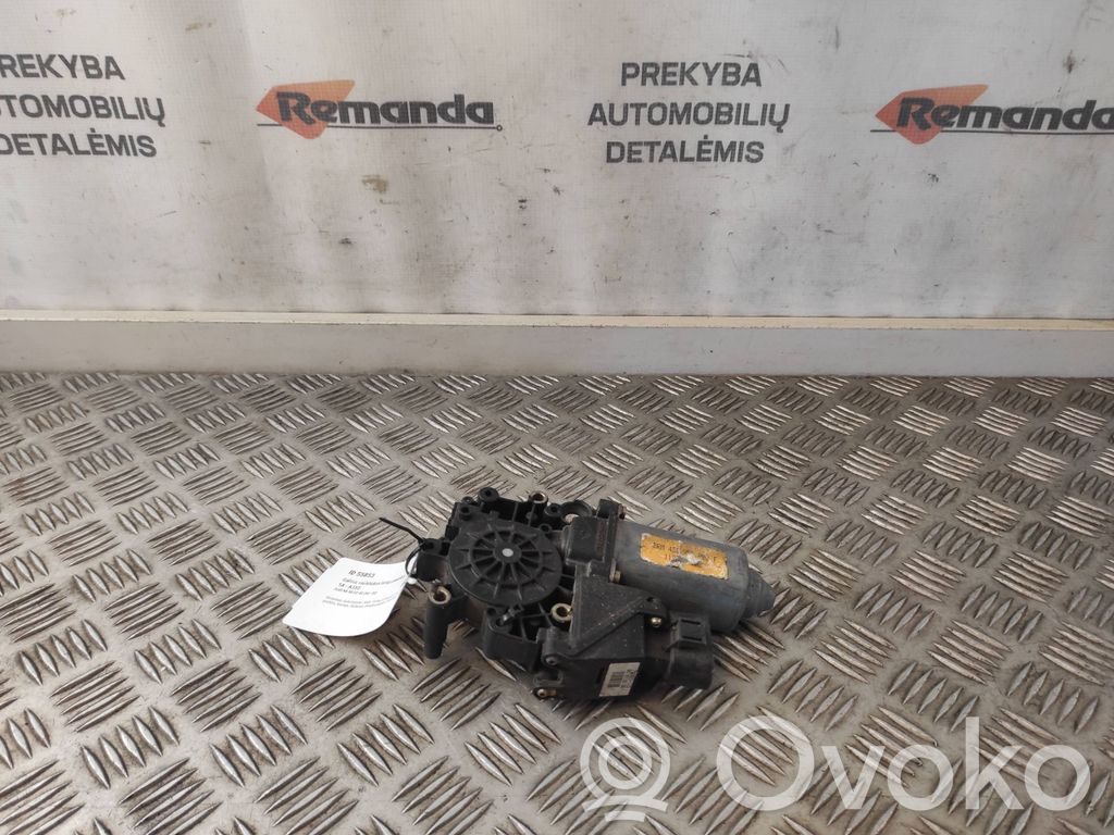 Audi A8 S8 D2 4D Asa reguladora de la puerta trasera 