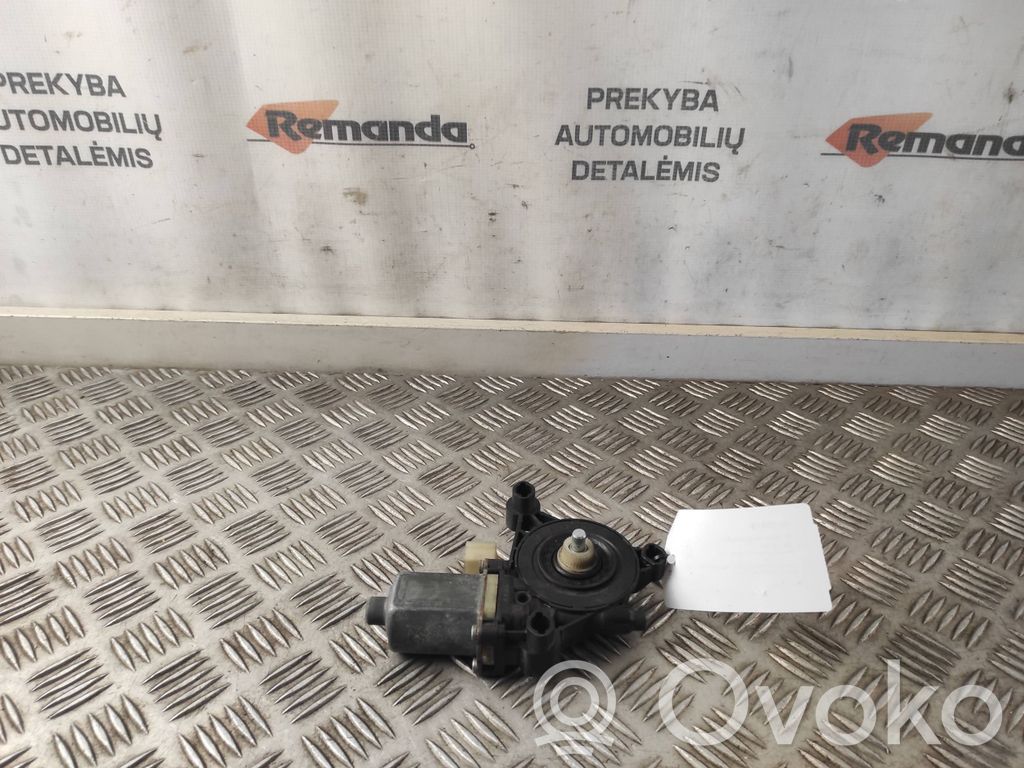 Skoda Octavia Mk2 (1Z) Motor del regulador de la ventanilla de la puerta delantera 