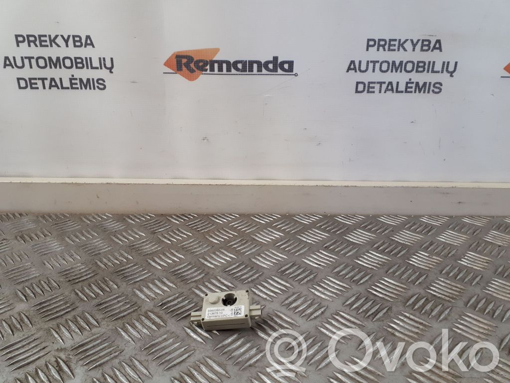 BMW 3 E90 E91 Antenos stiprintuvas 