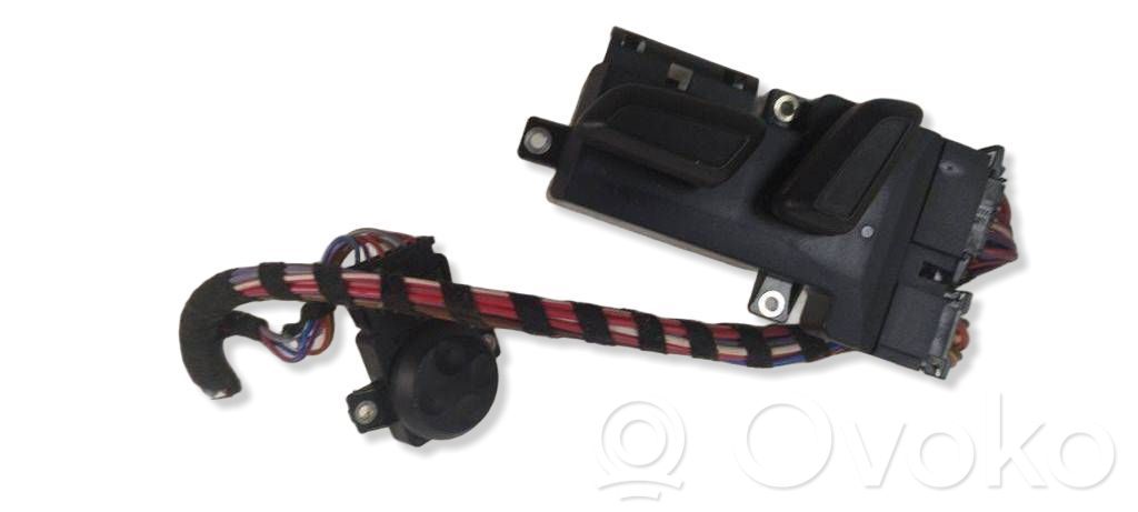 Volkswagen PASSAT CC Seat control switch 
