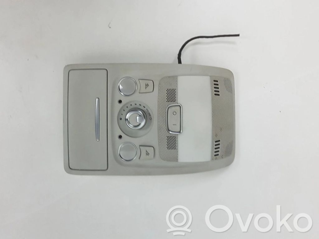 Audi A4 S4 B8 8K Etuistuimen valo 