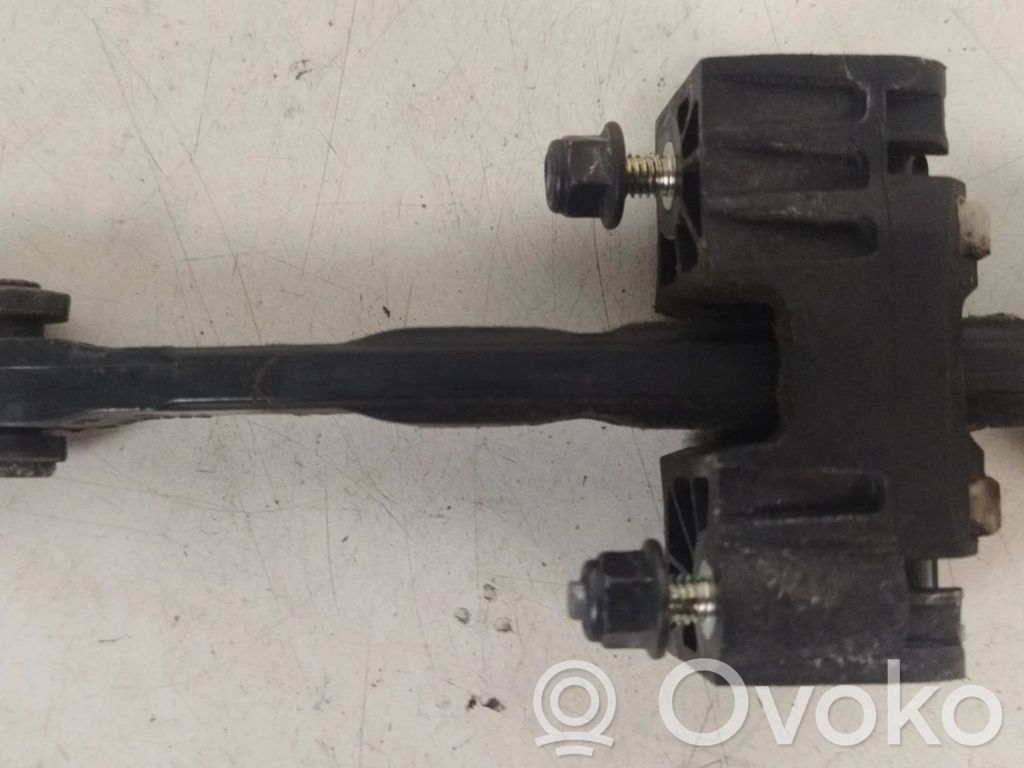 Volvo S60 Etuoven pidätin 