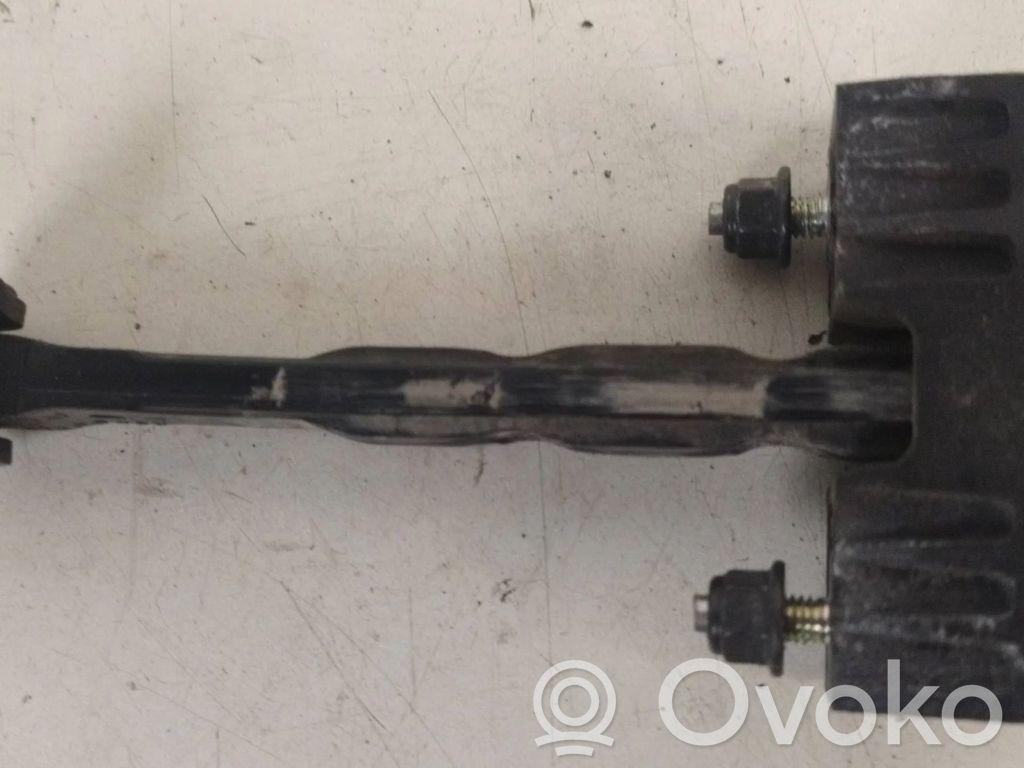Volvo S60 Etuoven pidätin 