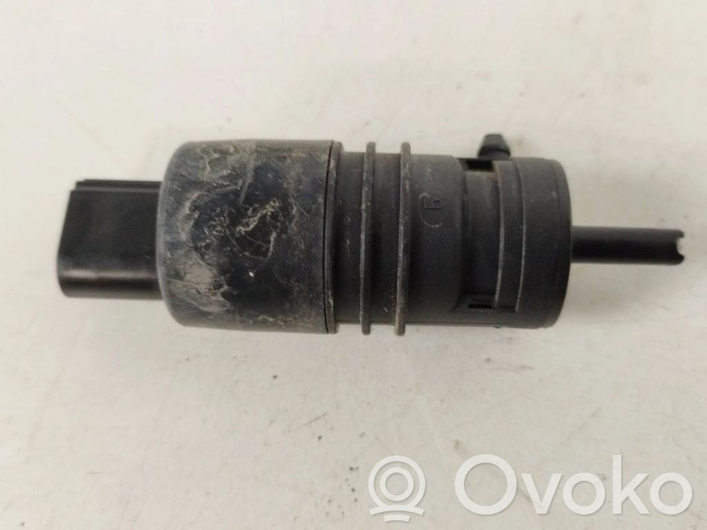 BMW X5 E70 Windscreen/windshield washer pump 
