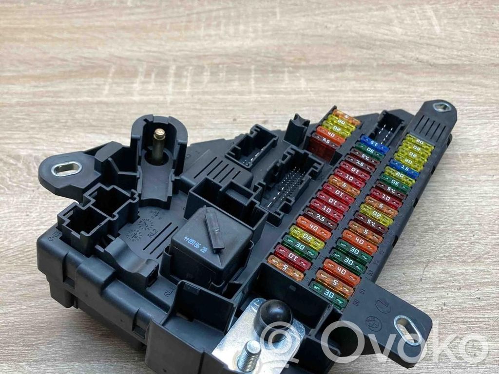 BMW 5 E60 E61 Fuse module 