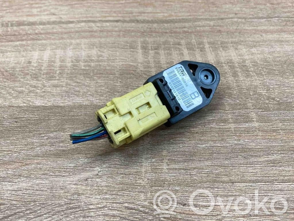 Toyota Avensis T250 Czujnik uderzenia Airbag 