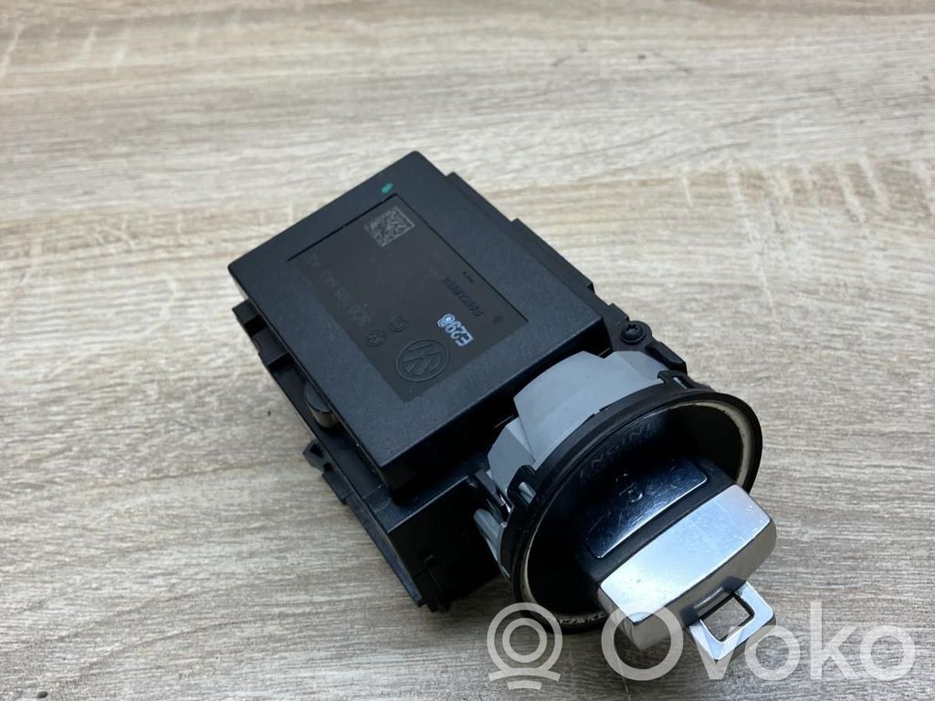 Volkswagen PASSAT CC Ignition lock 