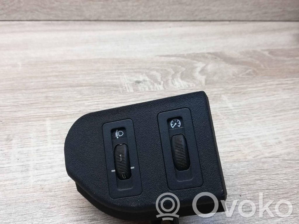 Headlight level height control switch   1393420