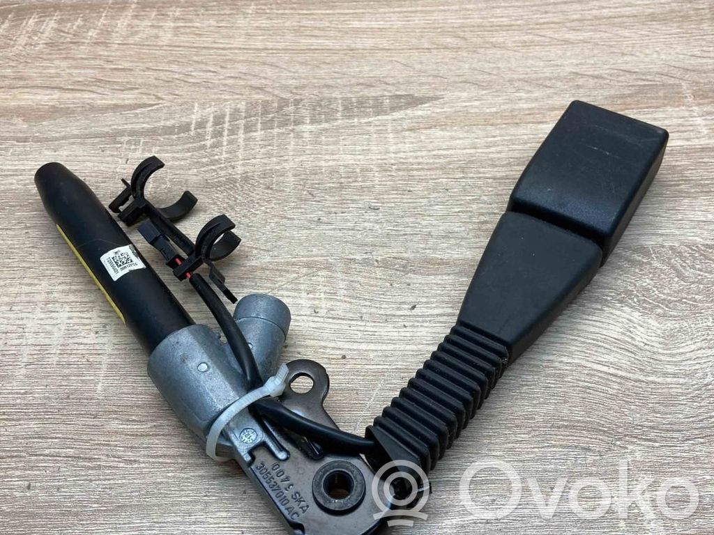 BMW X3 F25 Gurtschloss vorne 