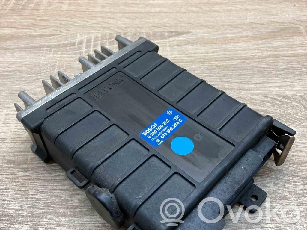 Audi A6 S6 C4 4A Engine control unit/module ECU 