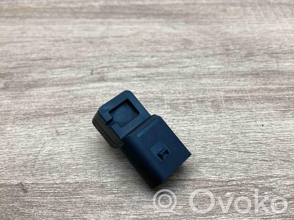 Air pressure sensor   7792260