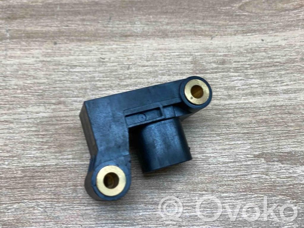 Airbag deployment crash/impact sensor   6977398,220507