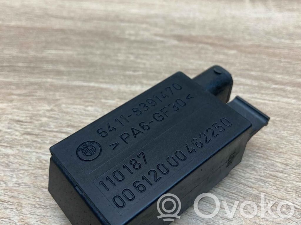 BMW 5 E39 Coolant fan relay 