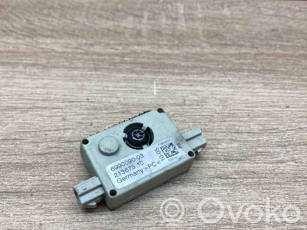BMW 3 E90 E91 Antenos stiprintuvas 