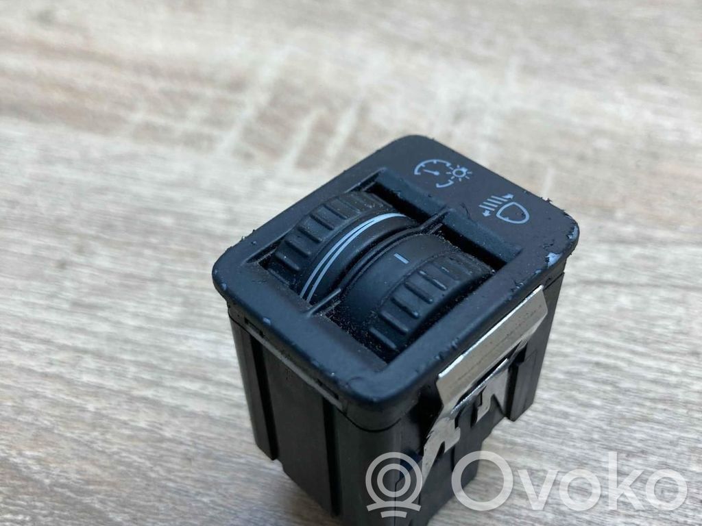 Volkswagen PASSAT B6 Headlight level height control switch 