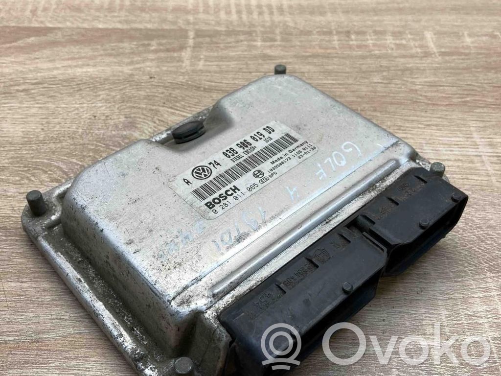 Volkswagen Golf IV Engine control unit/module ECU 