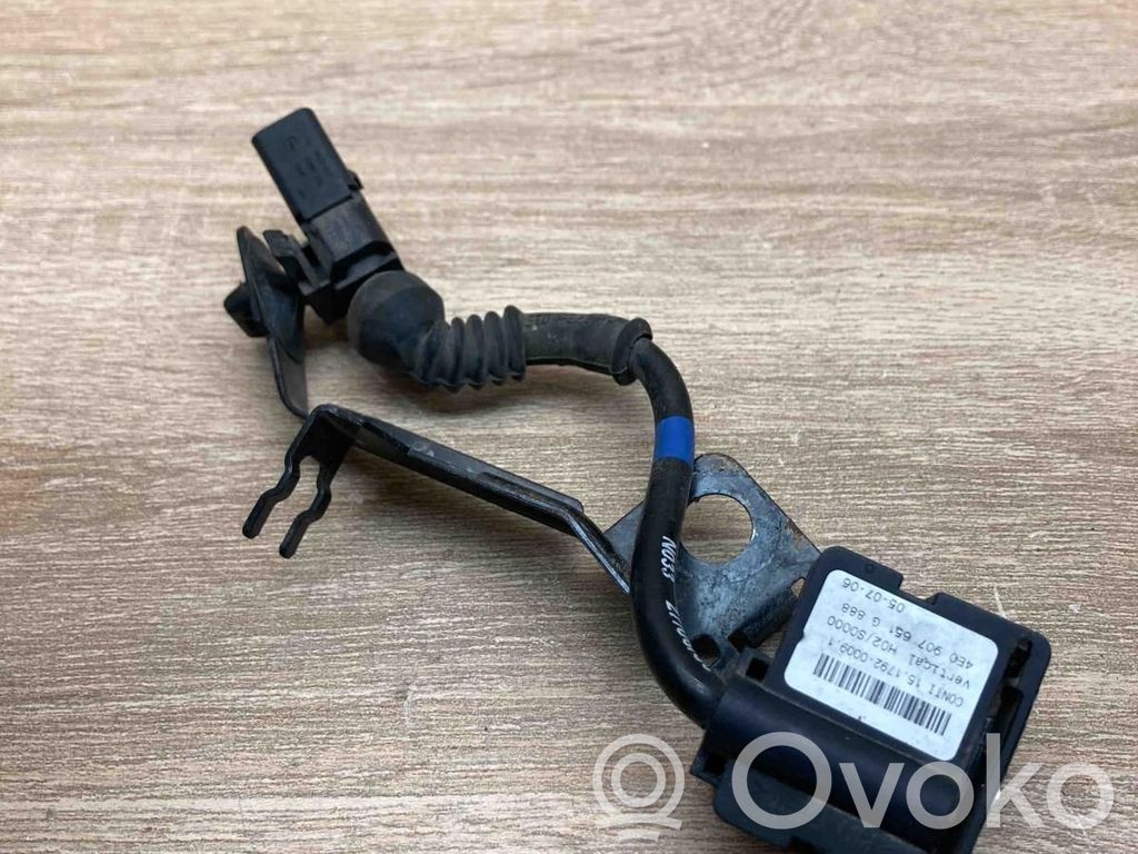 Audi A8 S8 D3 4E Air suspension front height level sensor 
