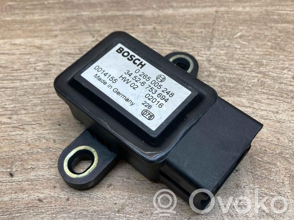 BMW 5 E39 ESP acceleration yaw rate sensor 