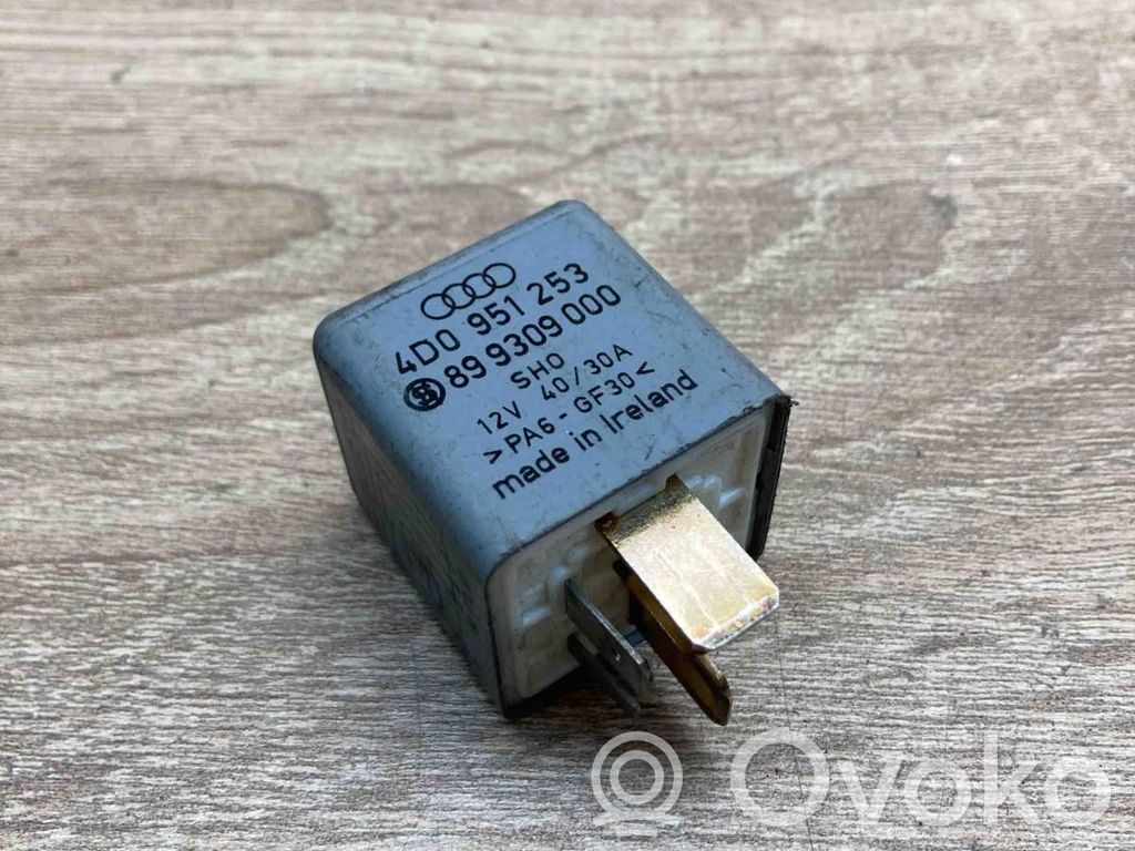Audi A6 S6 C5 4B Muu rele 