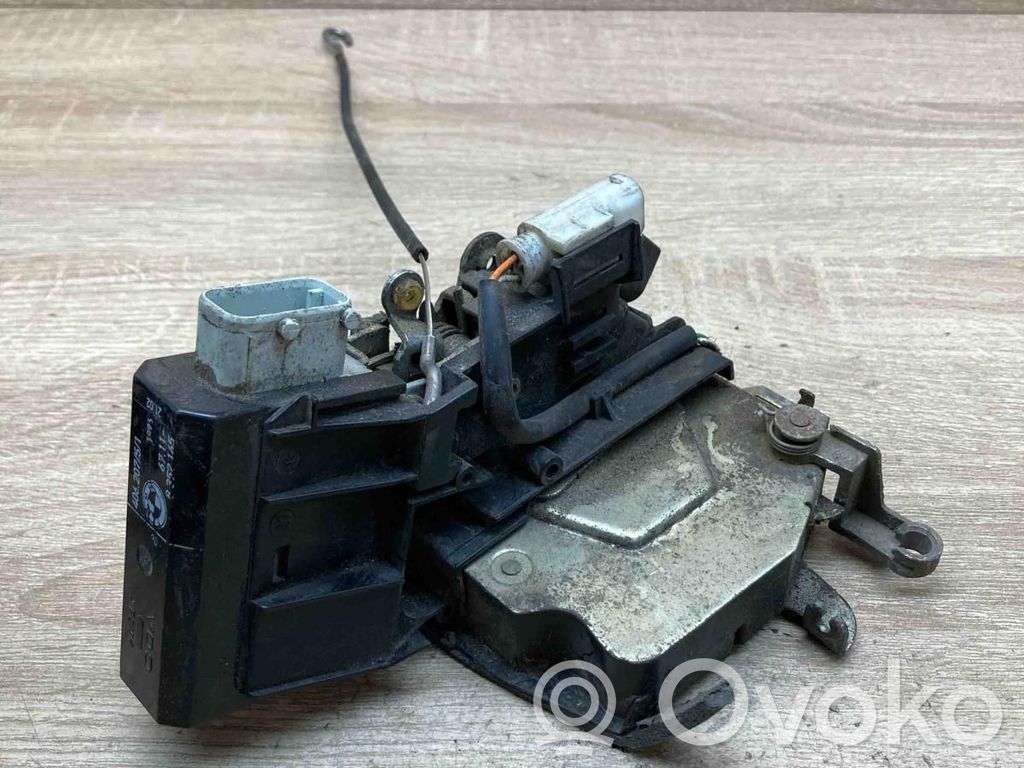BMW 5 E39 Front door lock 