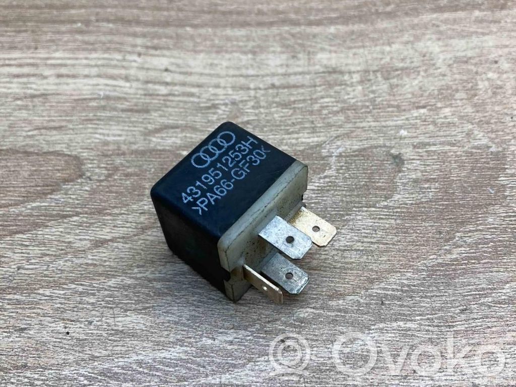 Audi A4 S4 B5 8D Other relay 