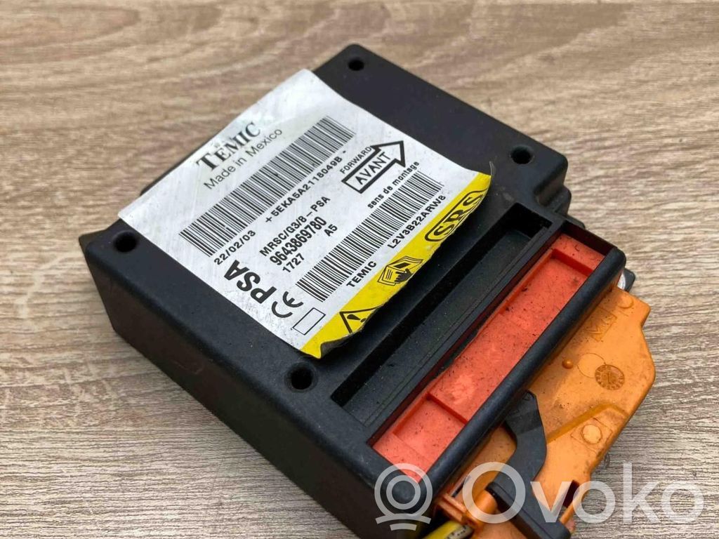 Peugeot 607 Airbag control unit/module 