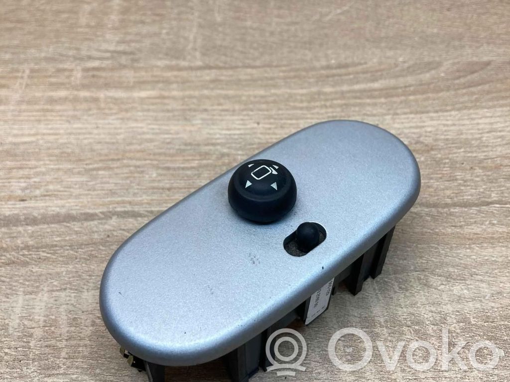 Mini One - Cooper R50 - 53 Wing mirror switch 