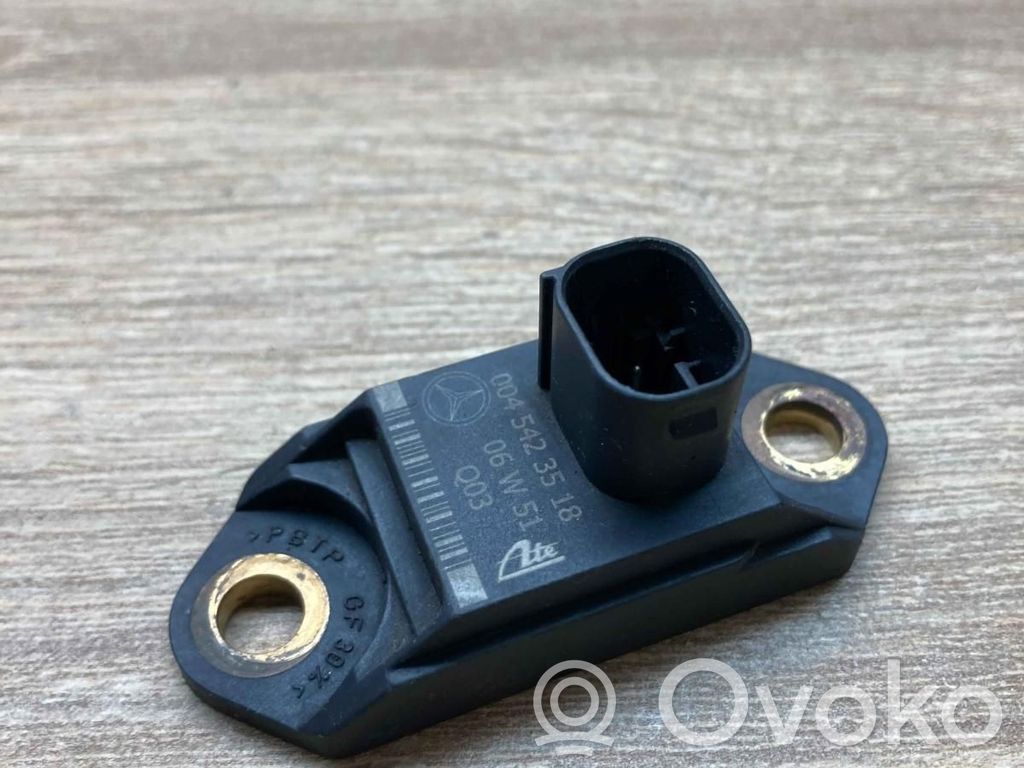 Mercedes-Benz E W211 Airbag deployment crash/impact sensor 