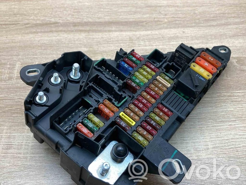 BMW 5 E60 E61 Fuse module 
