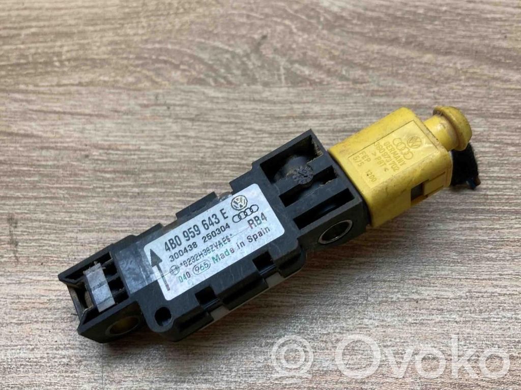 Audi A6 S6 C5 4B Sensor impacto/accidente para activar Airbag 
