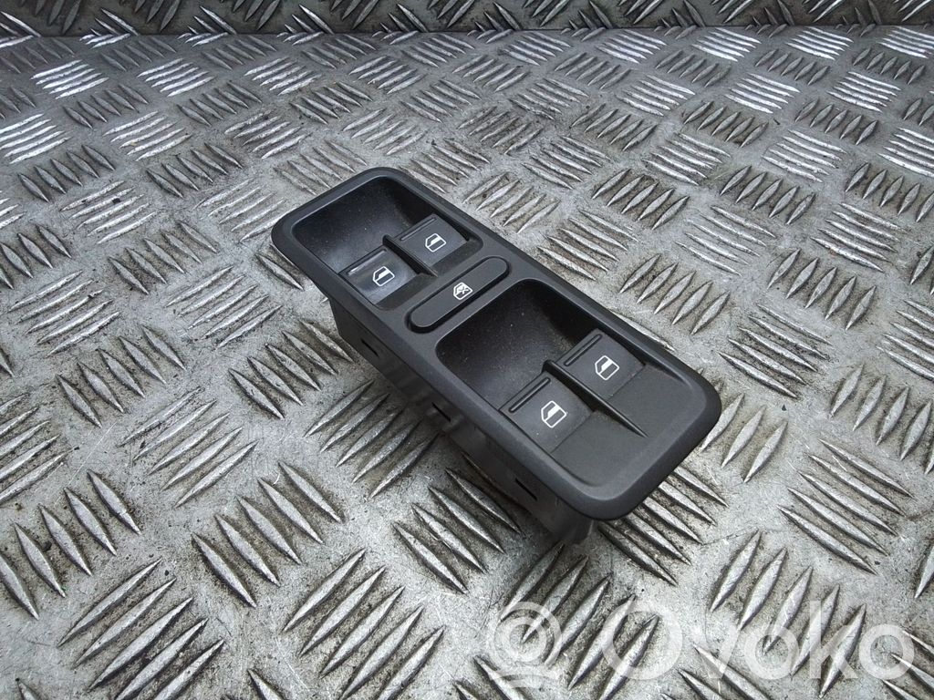 Skoda Yeti (5L) Electric window control switch 