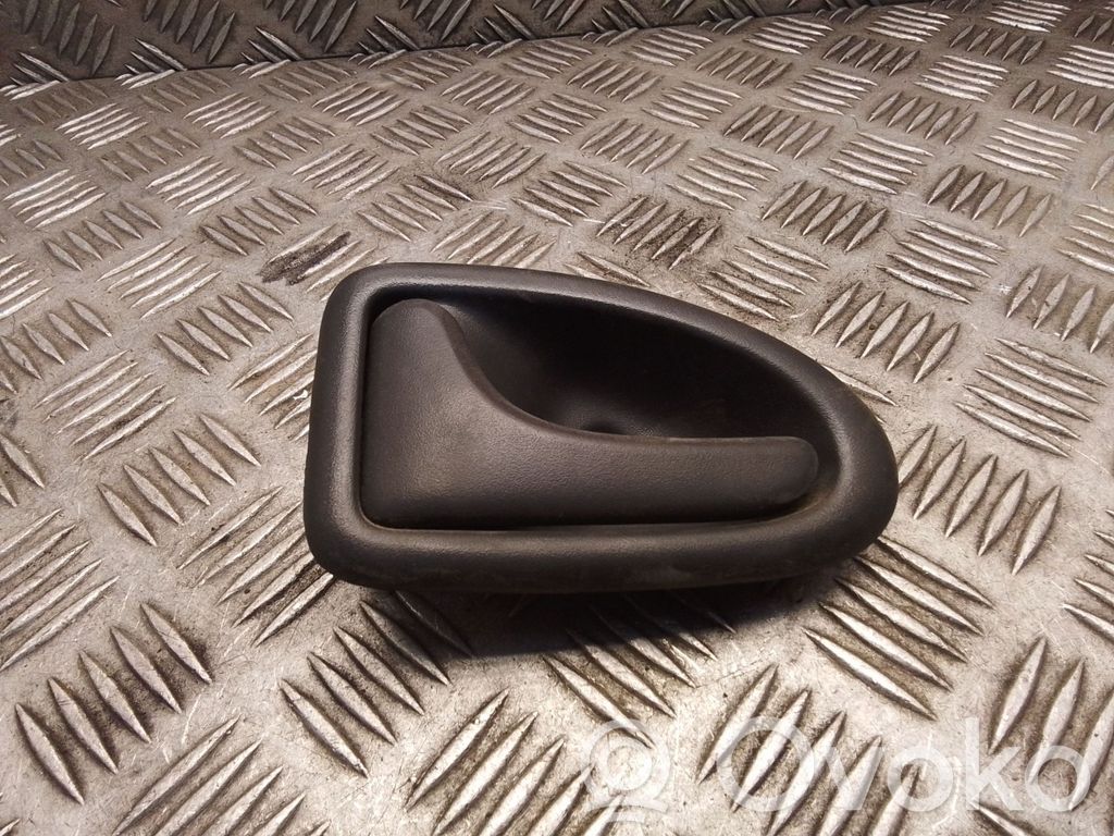 Opel Vivaro Front door interior handle 