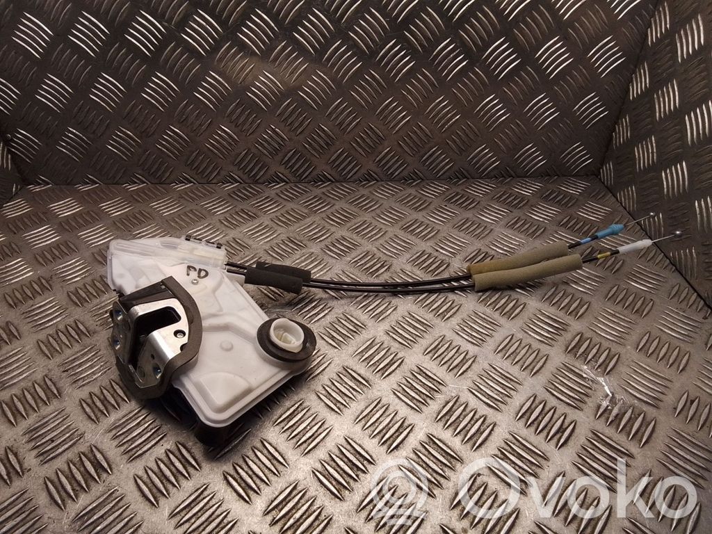 Toyota Prius+ (ZVW40) Priekšpusē slēdzene 