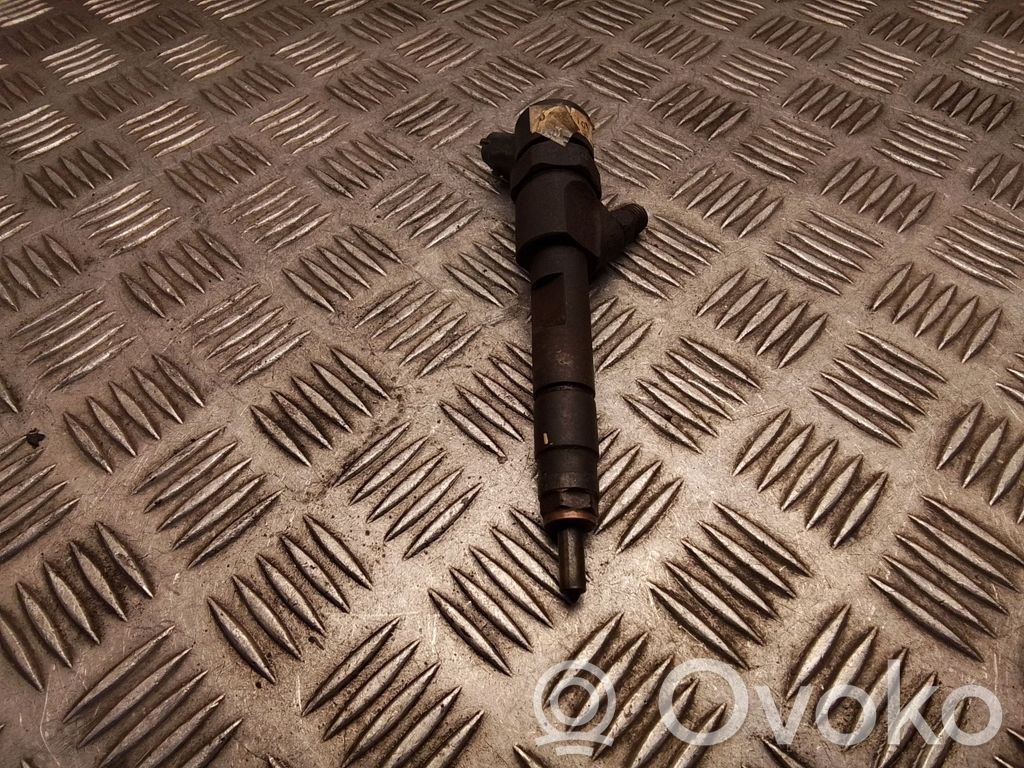 Opel Vivaro Fuel injector 