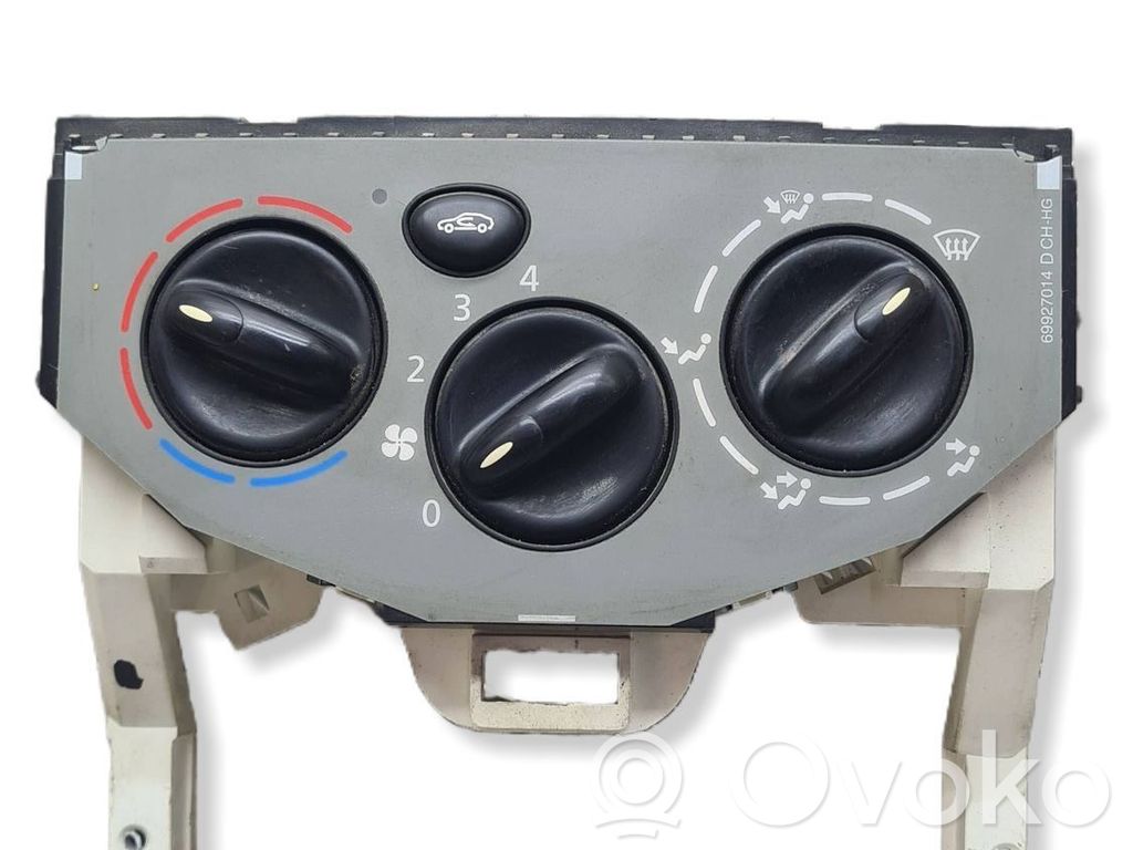Opel Vivaro Climate control unit 