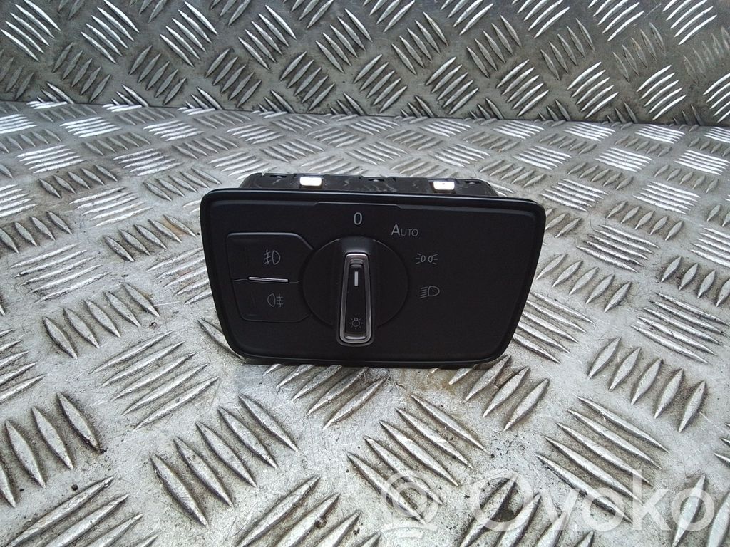 Volkswagen PASSAT B8 Light switch 