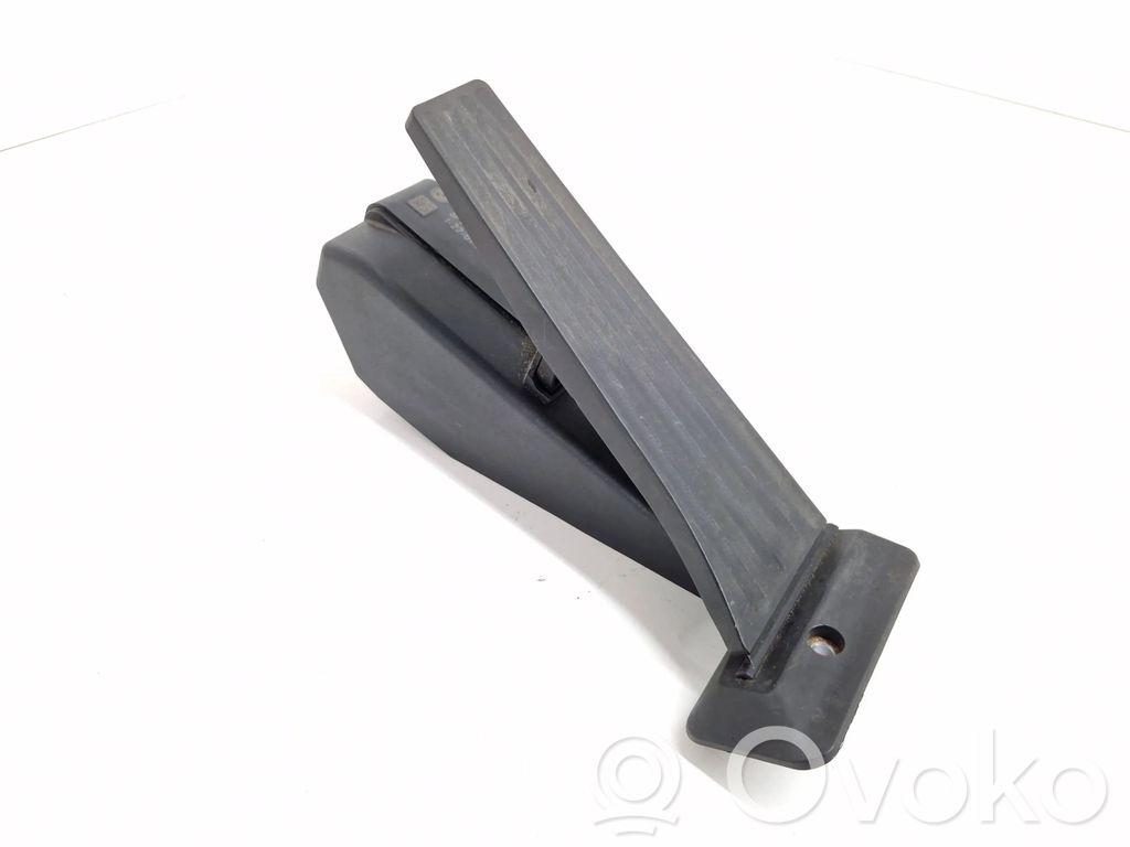 Akceleratoriaus pedalas   6786589,6PV00937920