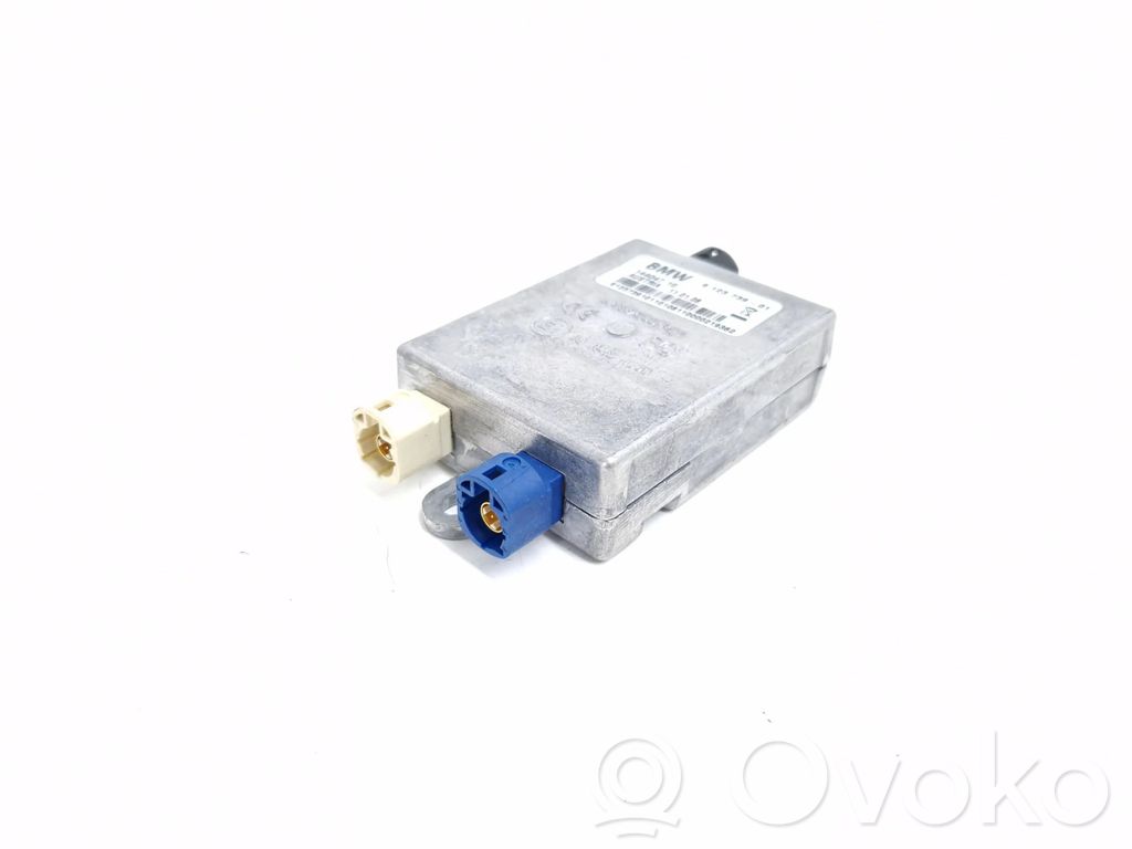 BMW 1 E81 E87 Aerial antenna amplifier 