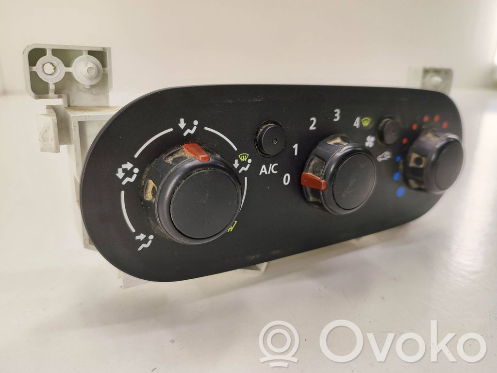 Renault Trafic III (X82) Climate control unit 