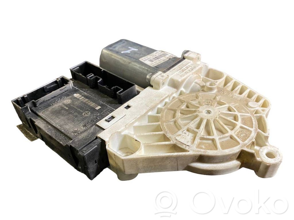 Volkswagen PASSAT B6 Silnik regulatora szyby drzwi przednich 